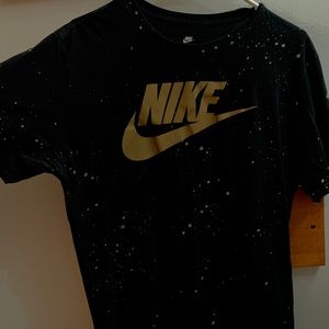 Men’s large Nike t-shirt